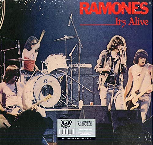 Um olhar completo sobre os concertos dos Ramones que geraram o clássico “It’s Alive” de&nbsp;1979
