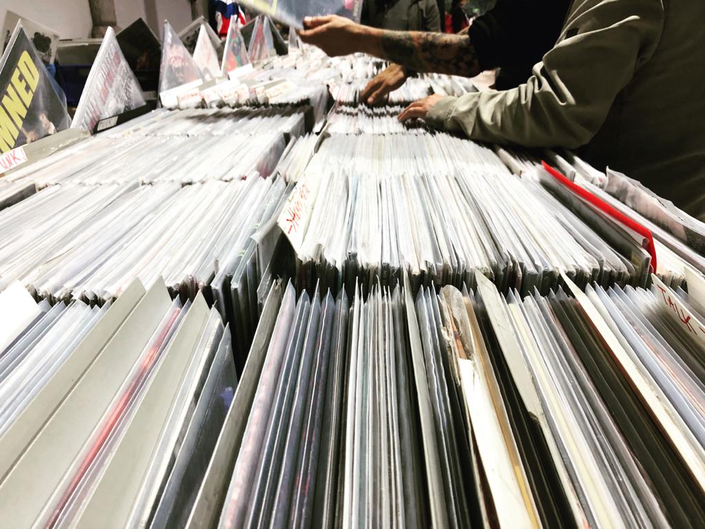 Que cuidados devemos ter na hora de limpar os&nbsp;discos?