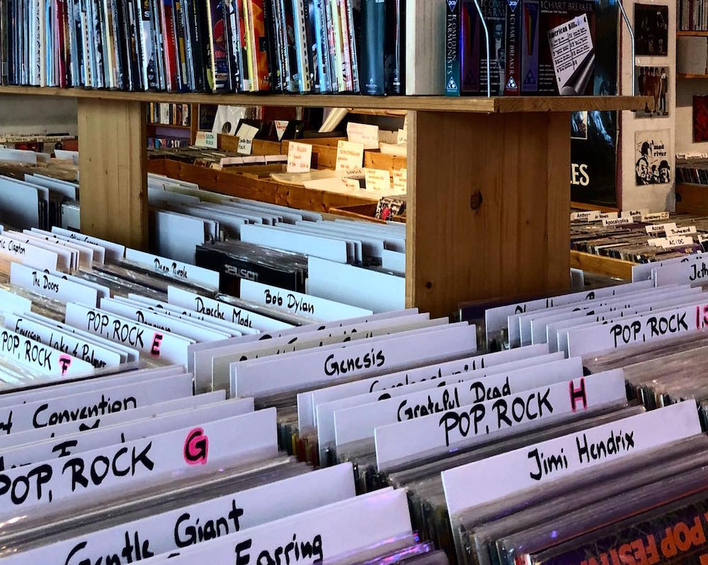 Lojas de discos: umas reabrem agora, algumas daqui a uns dias, outras mais&nbsp;adiante