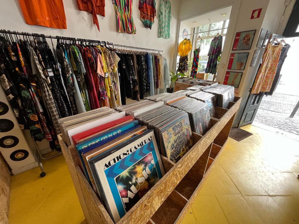 Tropical Bairro (Lisboa)